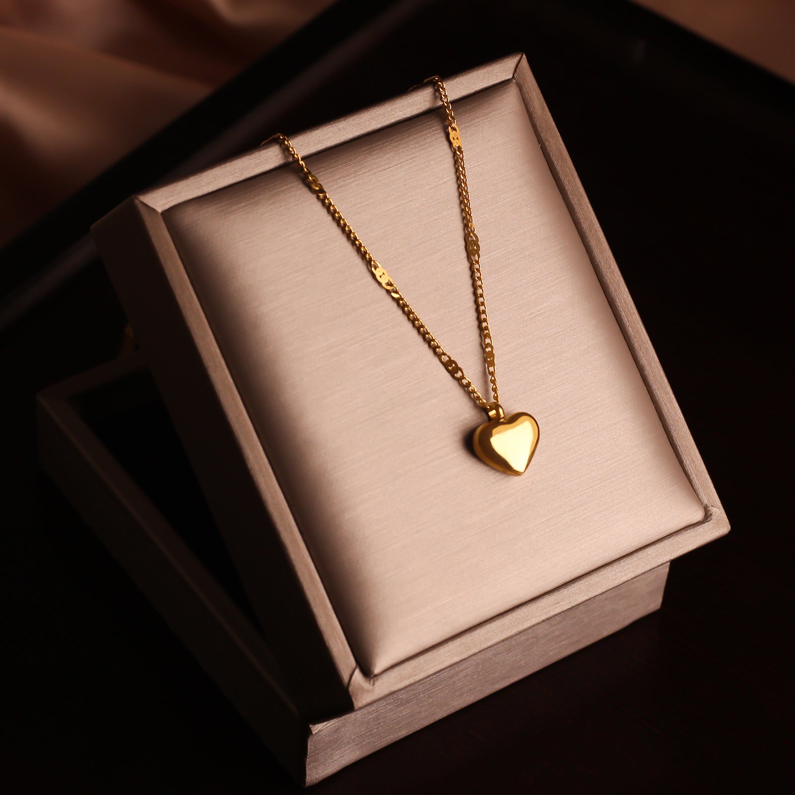 14K Delicate Textured Heart  Necklace